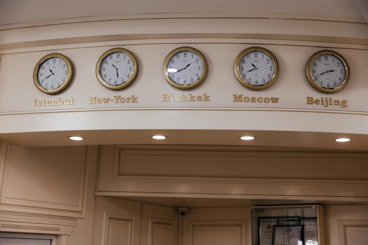 בישקק Grand Hotel מראה חיצוני תמונה
