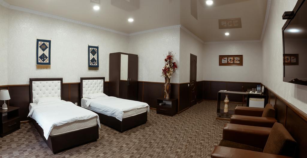 בישקק Grand Hotel מראה חיצוני תמונה