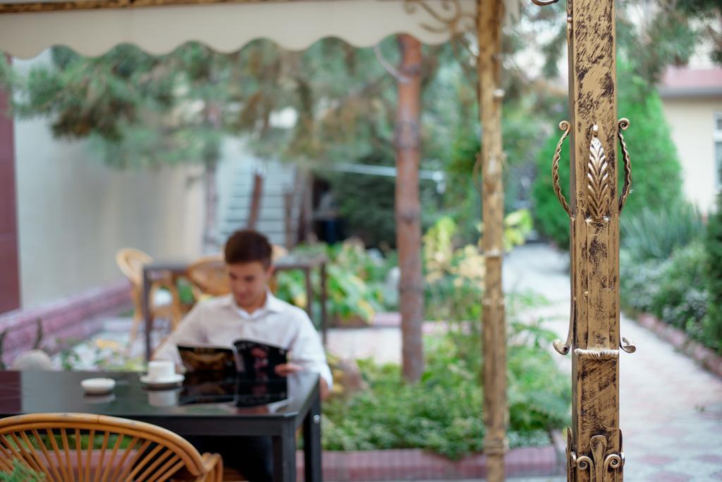 בישקק Grand Hotel מראה חיצוני תמונה